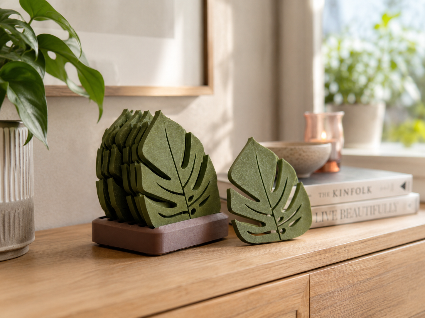 Monstera – Bordskåner med holder