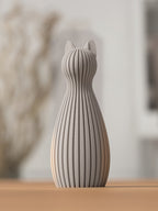 Freja kattestatue i Walnut Wood