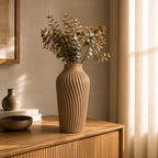 Runa rillet vase i Wood